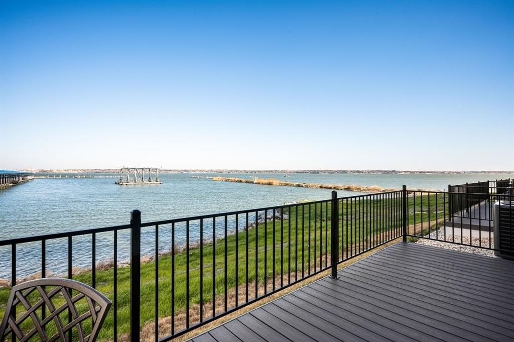 1117 Marc Pl - Photo 7 of 32