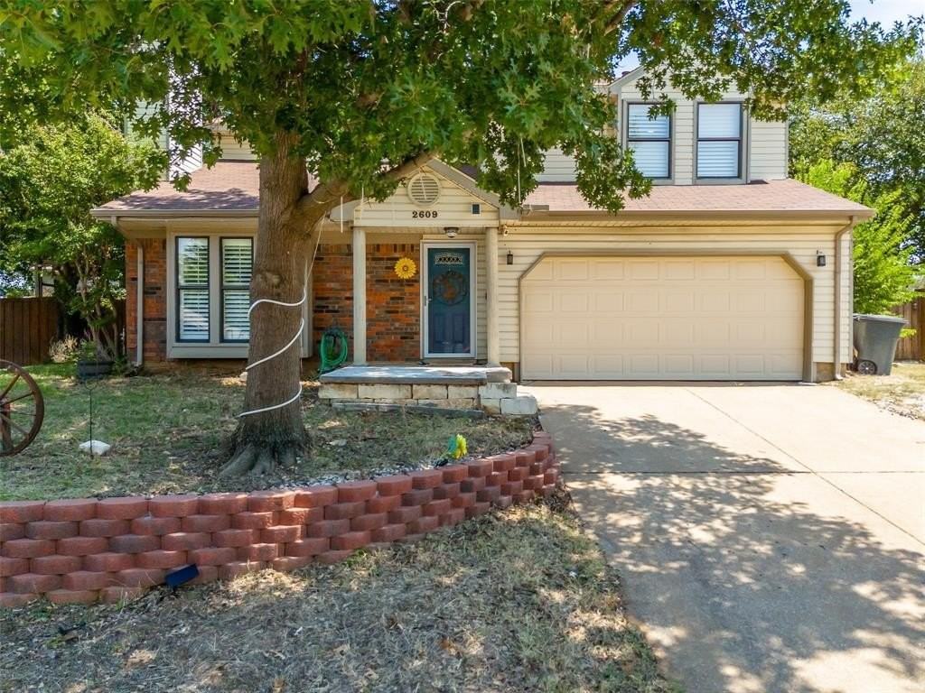 2609 Fountainview Dr - Photo 2 of 27