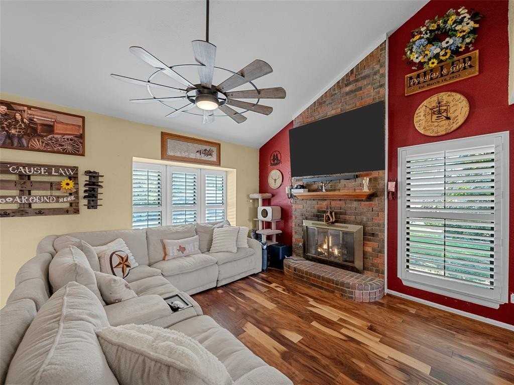 2609 Fountainview Dr - Photo 6 of 27