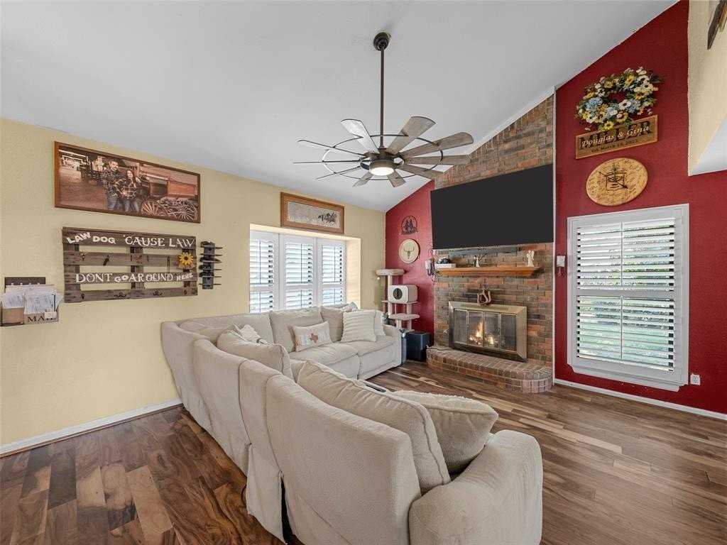 2609 Fountainview Dr - Photo 7 of 27