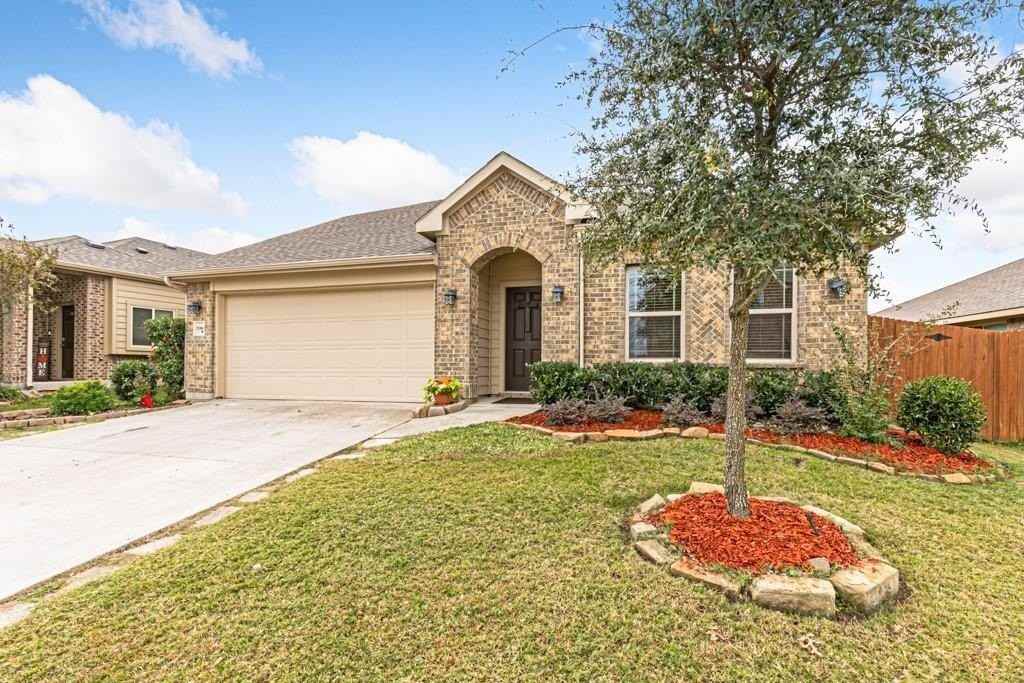 2106 Blakehill Dr - Photo 2 of 29