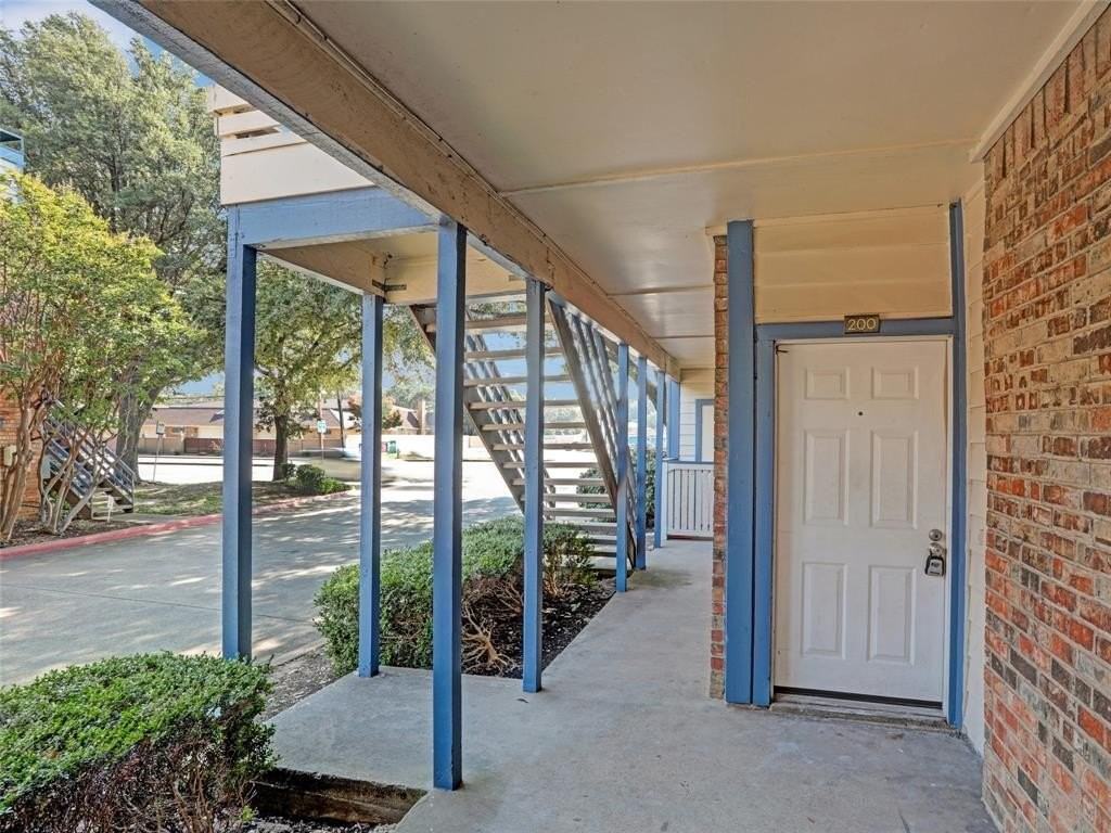 1601 Marsh Lane #200B - Photo 2 of 18