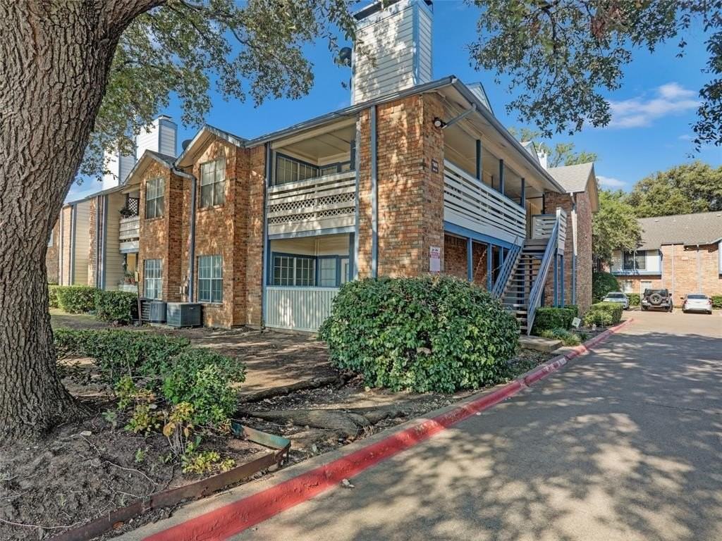 1601 Marsh Lane #200B - Photo 4 of 18