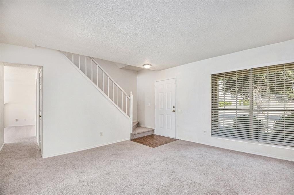 8201 Cloverglen Ln - Photo 2 of 24