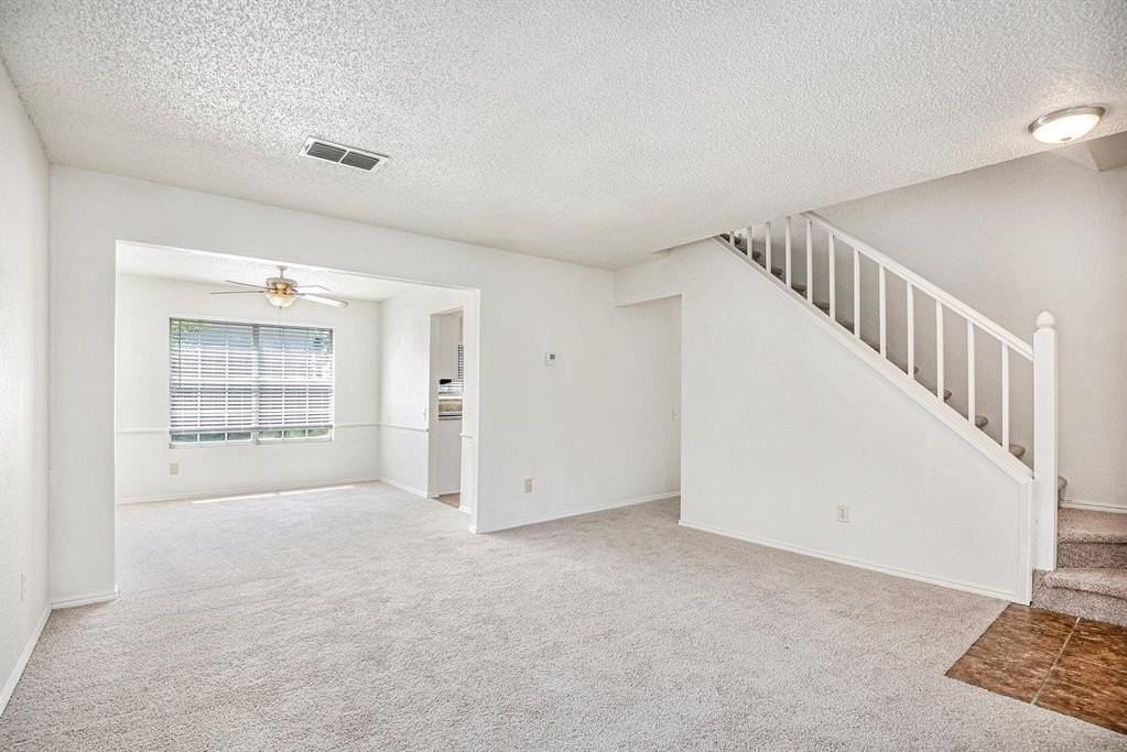 8201 Cloverglen Ln - Photo 3 of 24