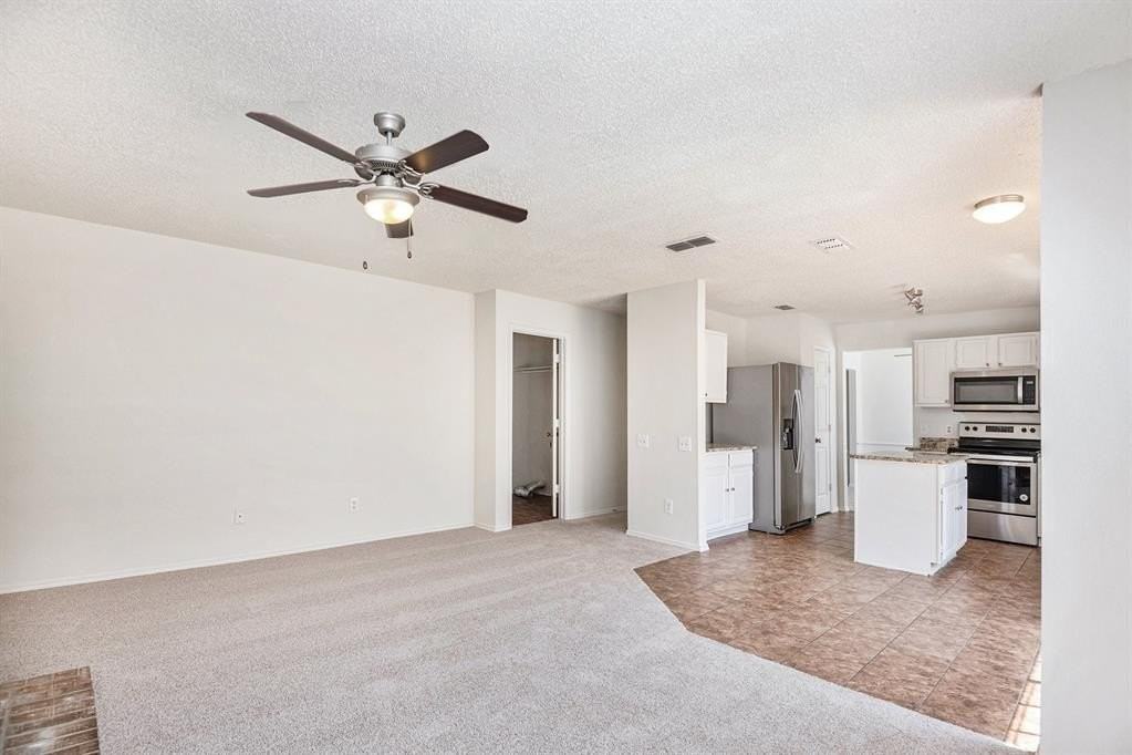 8201 Cloverglen Ln - Photo 6 of 24