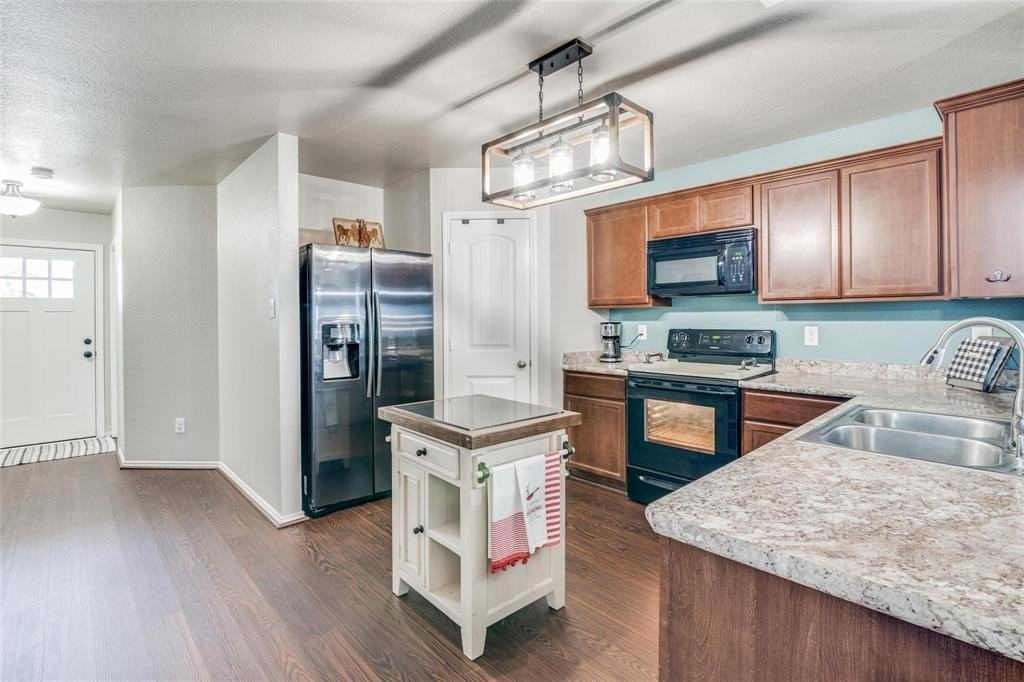 509 Plum Dr - Photo 4 of 20