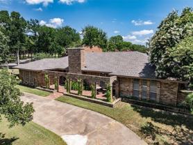 2016 Pembrooke Pl - Photo 1 of 1