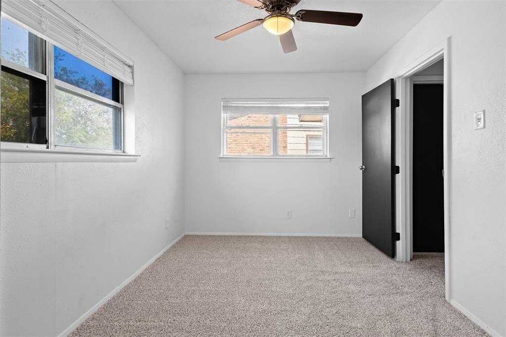 2806 Spring Valley Dr - Photo 5 of 22