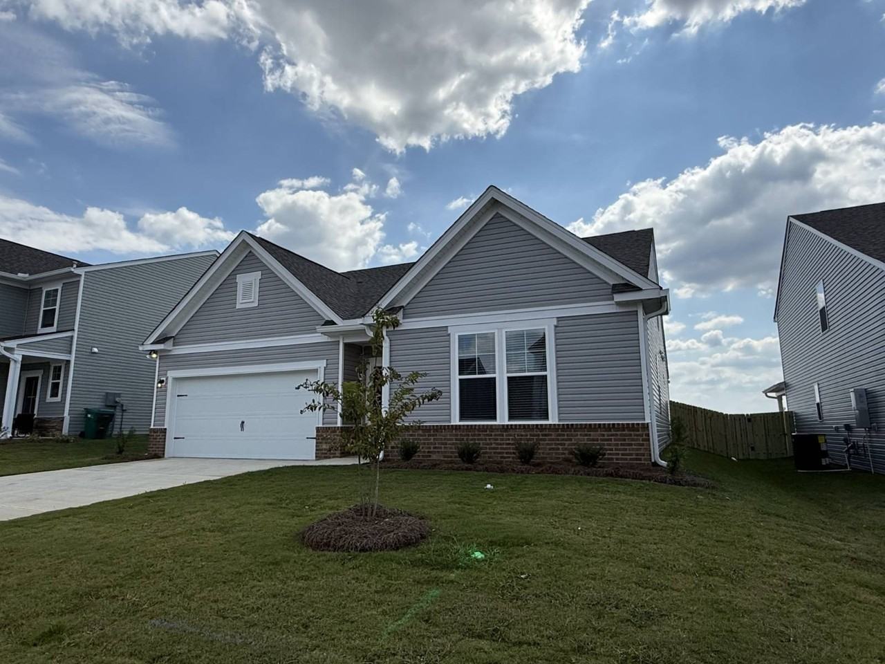 4319 Hartshorn Cir - Photo 2 of 28