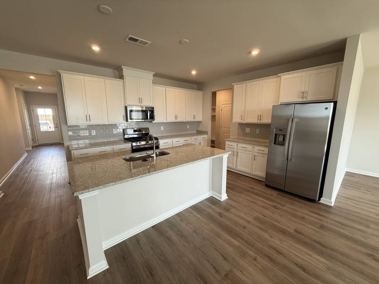 4319 Hartshorn Cir - Photo 4 of 28