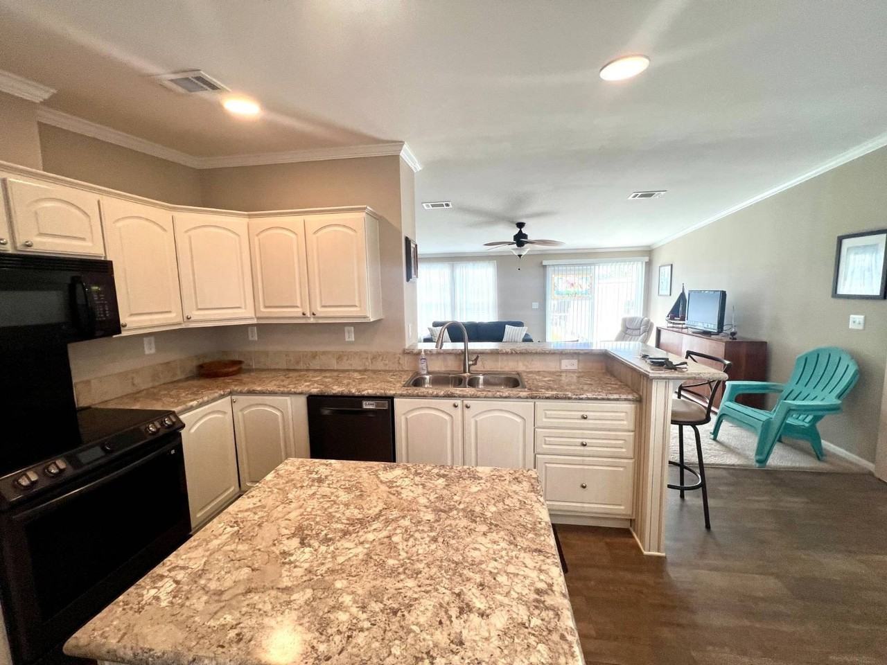 7407 Westwood Dr - Photo 7 of 25