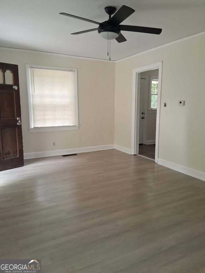 2267 Rugby Ter - Photo 4 of 20