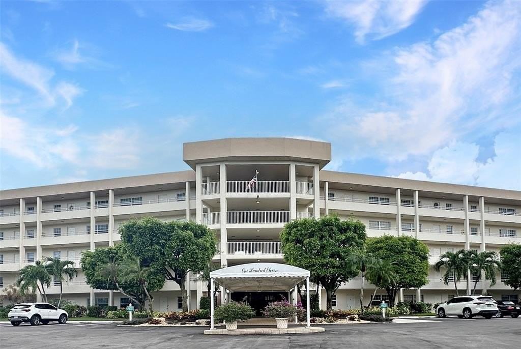 535 Oaks Dr #504 - Photo 2 of 31