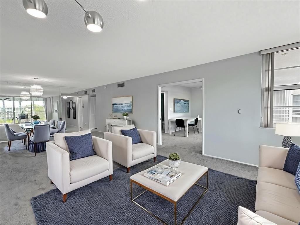 535 Oaks Dr #504 - Photo 3 of 31