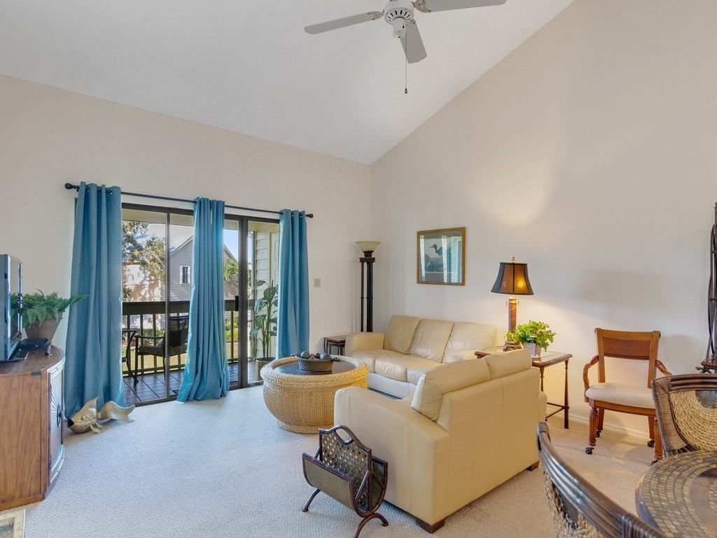 5735 Marina Dr Apt 3 #3 - Photo 7 of 36