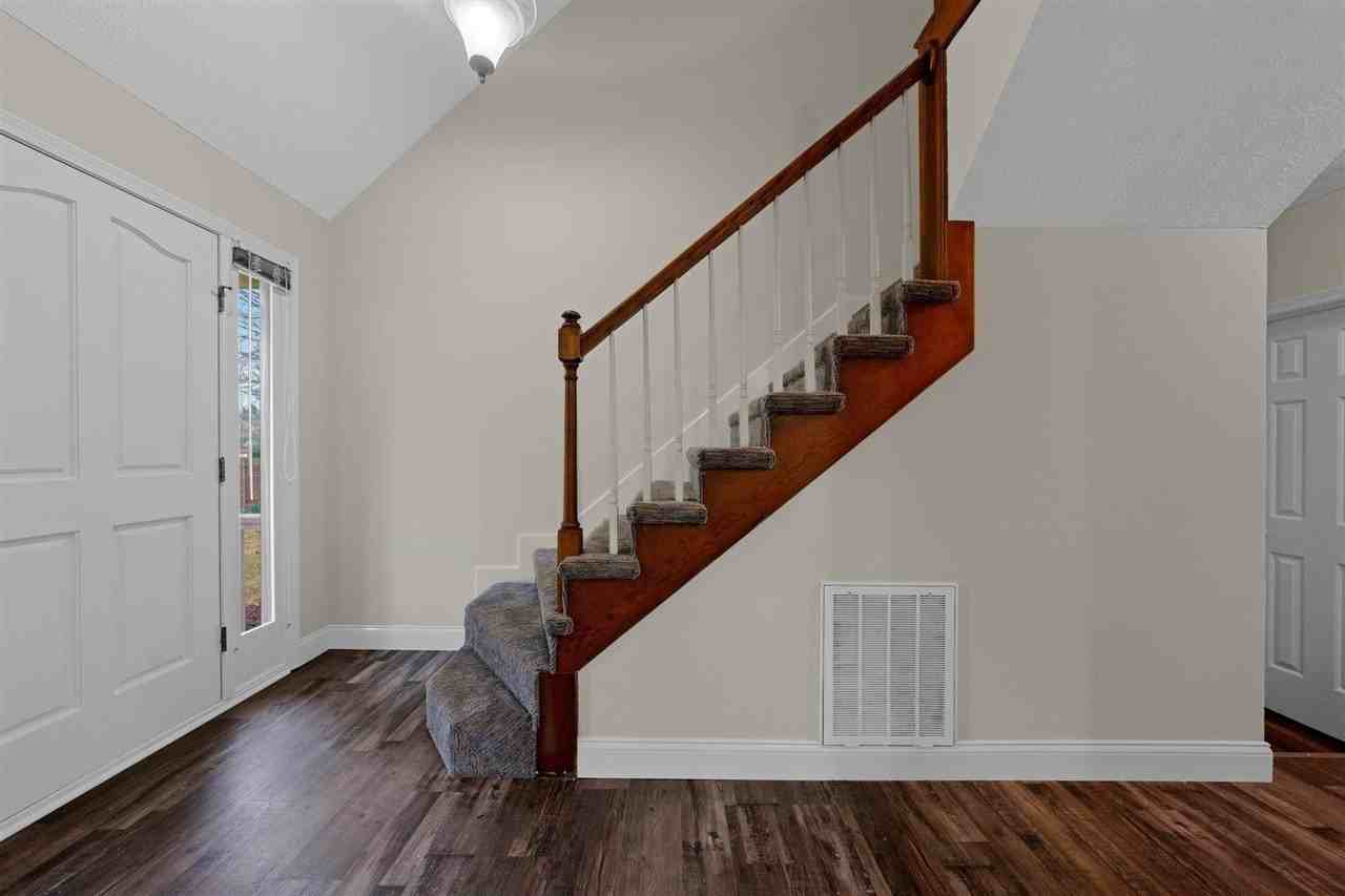 1745 Ewing Ford Rd - Photo 6 of 31