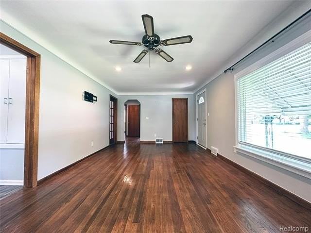 2620 N Main St - Photo 7 of 22