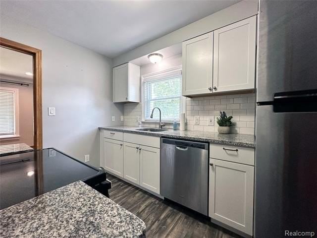 2620 N Main St - Photo 3 of 22