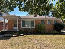 22424 Trombly St - Photo 1 of 1