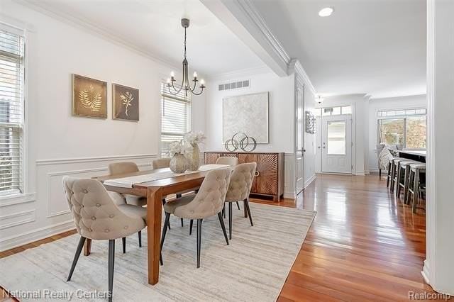 1365 Holland St - Photo 7 of 48