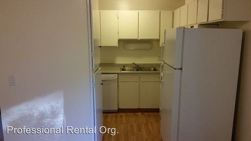 1015 Civic Center Drive - Photo 3 of 10