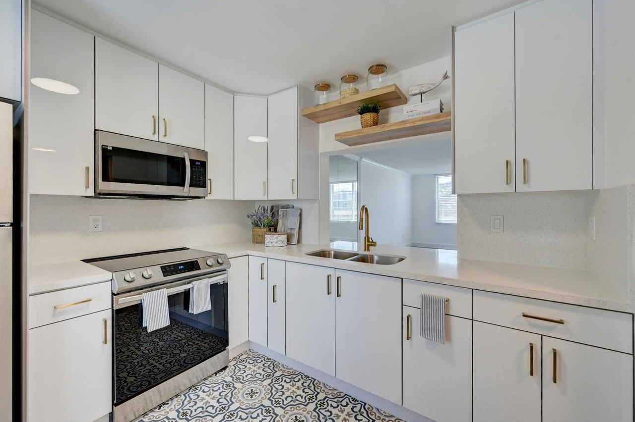 1893 South Ocean Drive #503