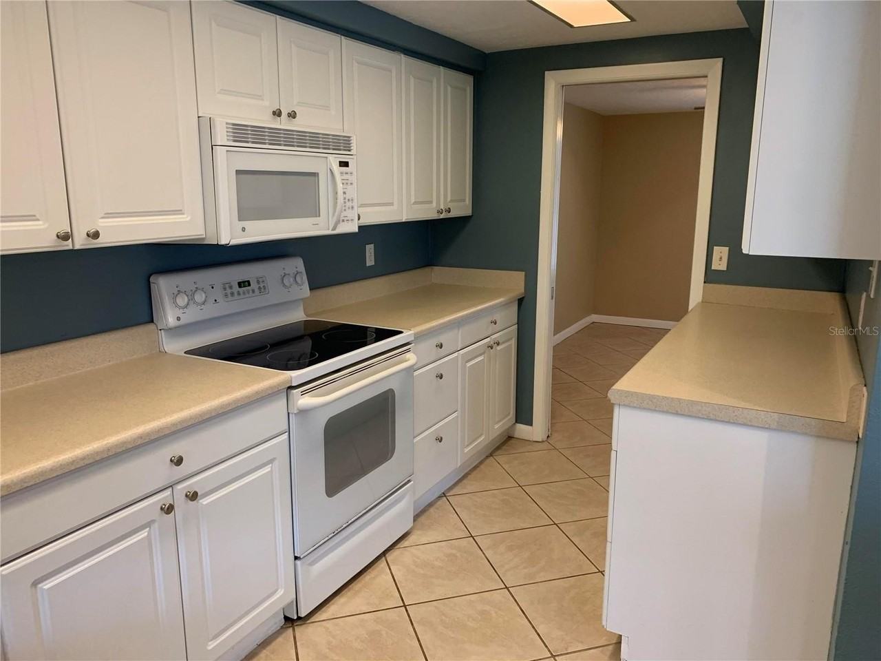 3370 Spring Mill Cir - Photo 7 of 12