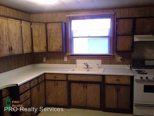 2190 2nd Ave - Photo 2 of 9