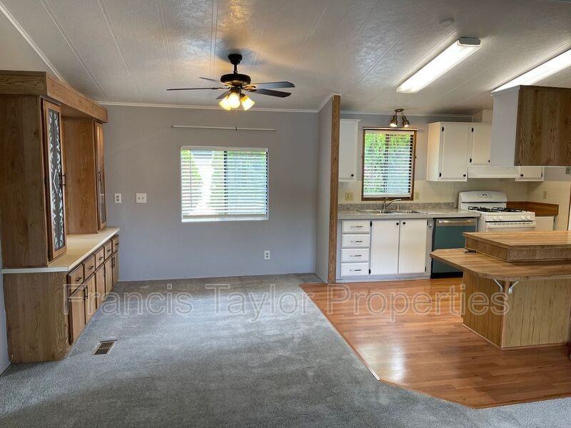 1822 Seco Gln - Photo 3 of 24