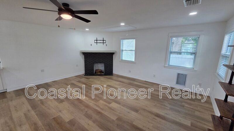 5420 29th Ave S #A - Photo 3 of 26