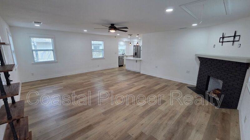 5420 29th Ave S #A - Photo 4 of 26