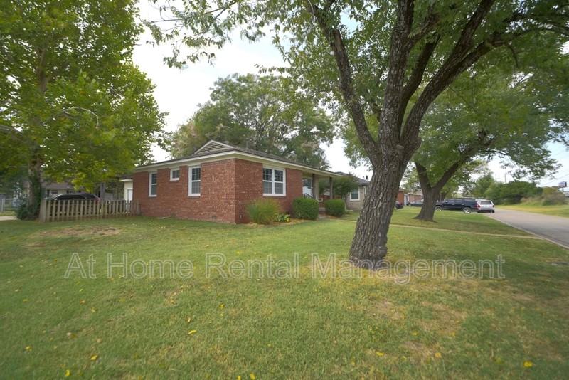 10 S 106th East Pl - Photo 3 of 20