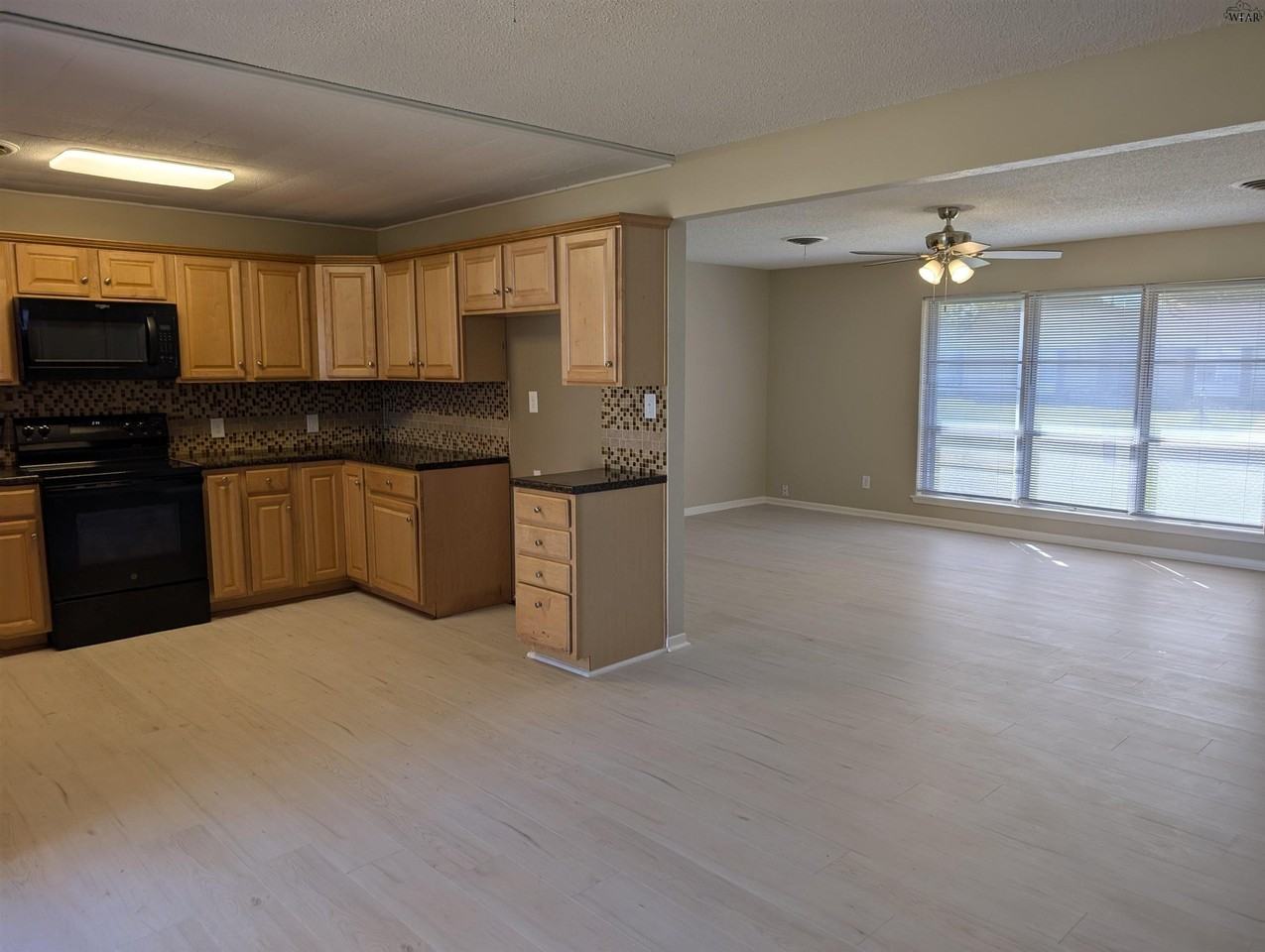 3907 Peggy Dr - Photo 2 of 12