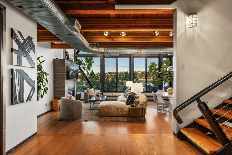 1707B Dexter Ave N - Photo 3 of 46