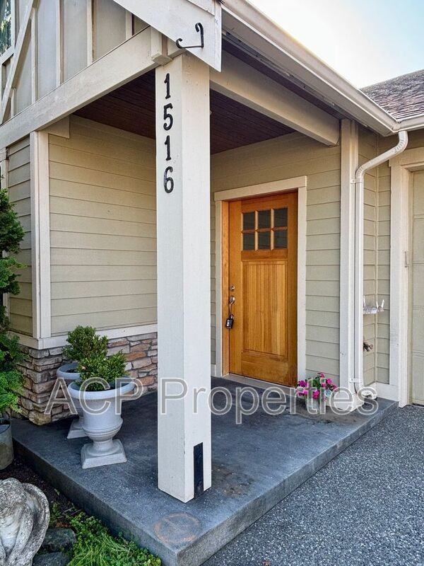1516 Bryce Park Loop - Photo 2 of 15