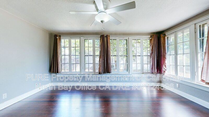 420 S Spring St #1 - Photo 5 of 26