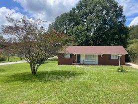 246 Pinetree Cir - Photo 1 of 1