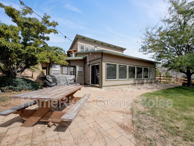 53 Whitehawk Way - Photo 3 of 21