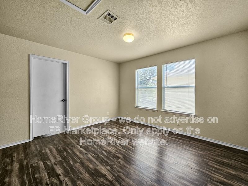 8015 Thicket Pass - Photo 7 of 25