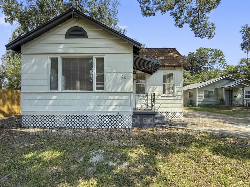 261 W 60th St - Photo 5 of 20