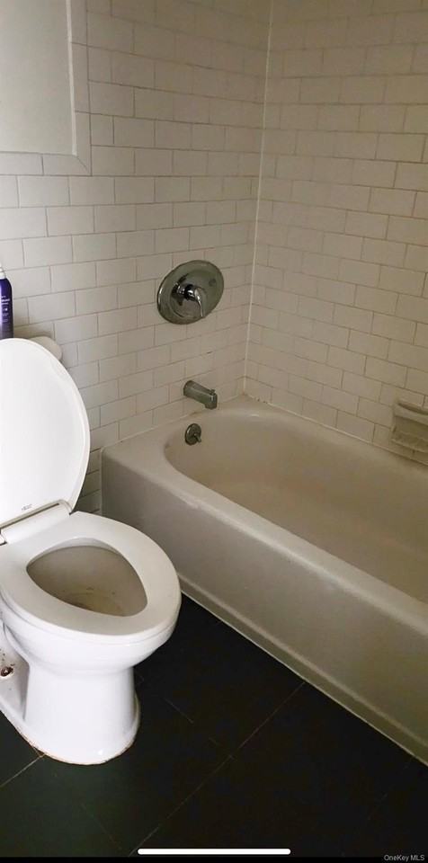 668 Snediker Ave #3 - Photo 4 of 6