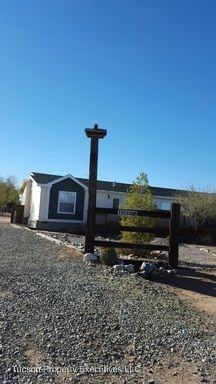 12564 N Carbine Rd - Photo 2 of 15