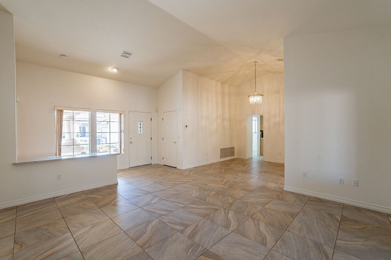 2825 Castle Bar Drive - Photo 5 of 36