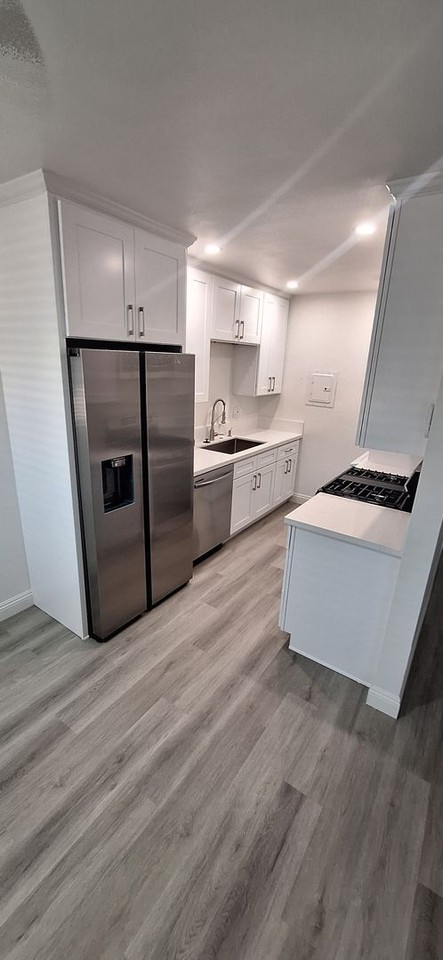 The Shade Tree Apartments - Photo 5 of 21