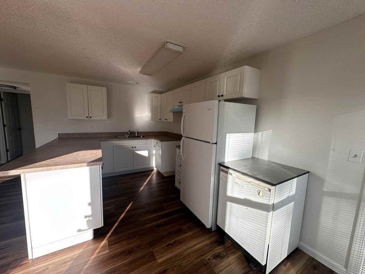 662 D St - Photo 3 of 6