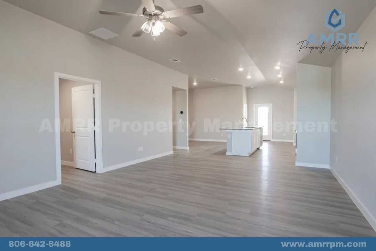 7216 E County Road 99 1/2 - Photo 3 of 15