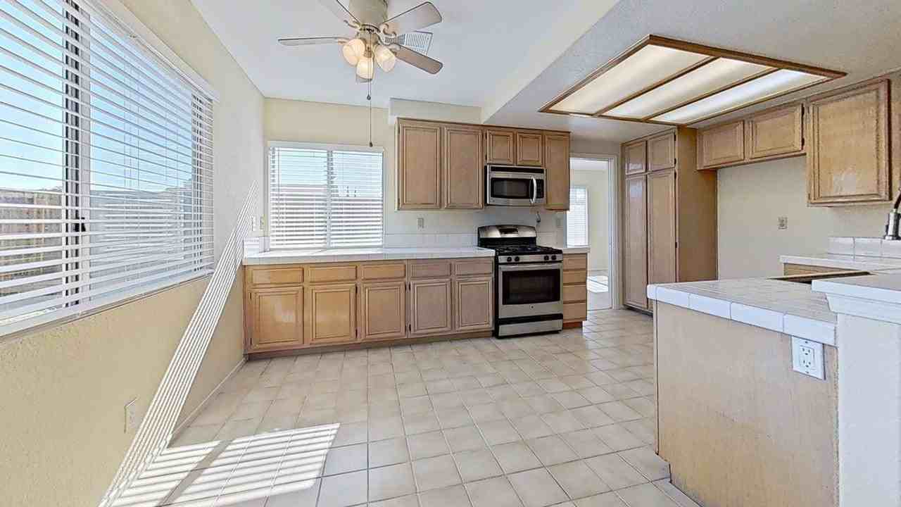 40114 Palma Vista Street - Photo 4 of 24