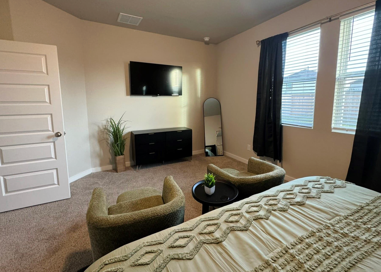 5608 Madden Ln - Photo 6 of 9