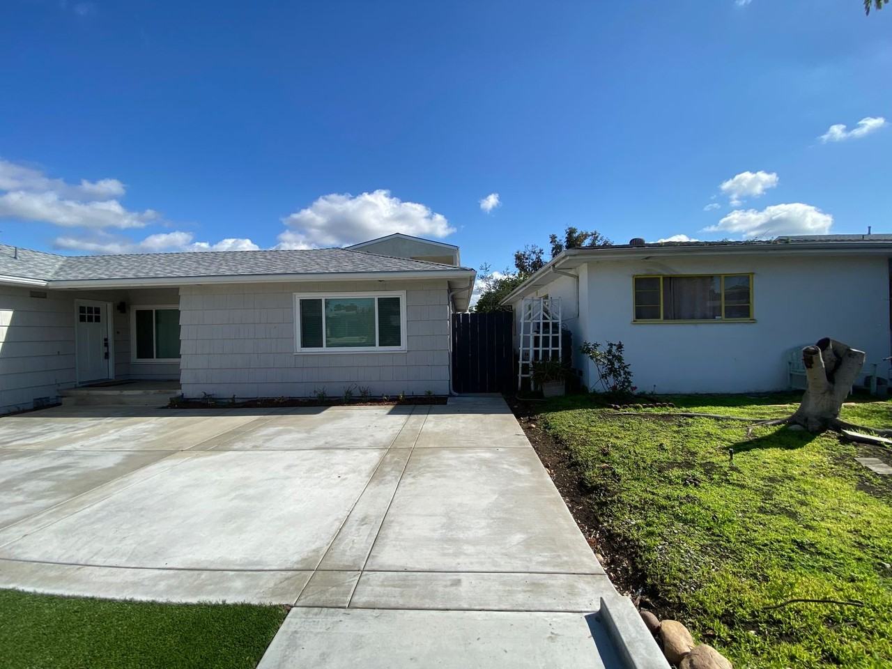 5335 E Falls View Dr - Photo 2 of 24